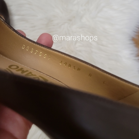 Salvatore Ferragamo Ronda brown pumps - Picture 8 of 8